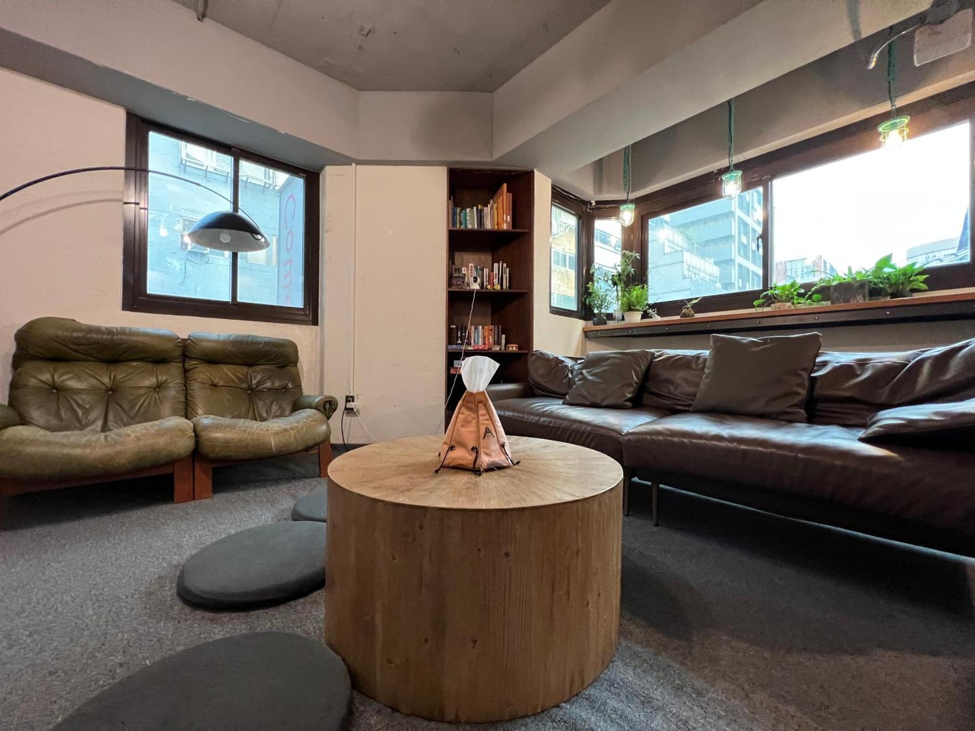 拉開門輕旅 Le Passage Hostel Taipei Exterior photo